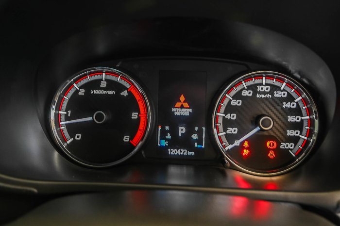 2019 Mitsubishi Triton GLX ADAS