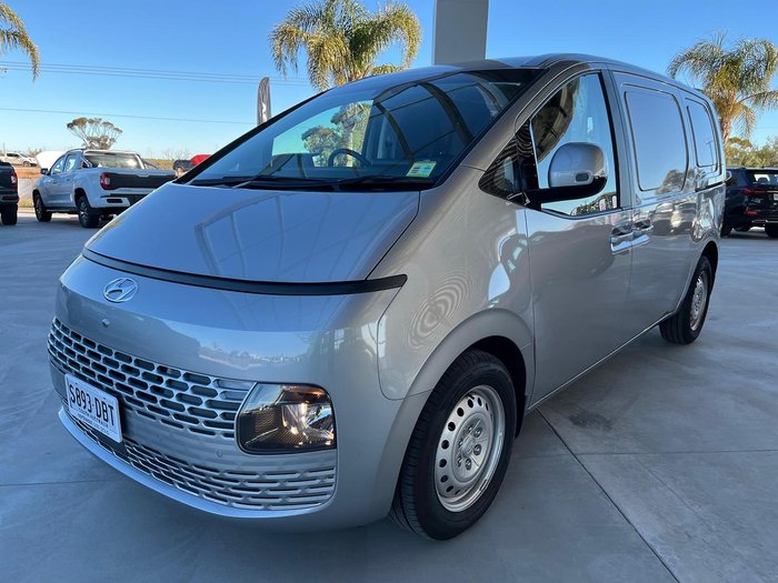 2023 Hyundai STARIA LOAD