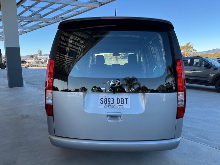 2023 Hyundai STARIA LOAD
