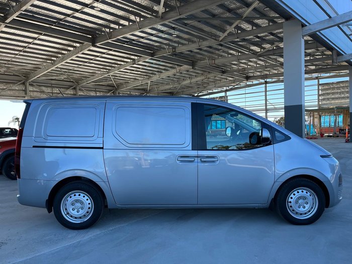 2023 Hyundai STARIA LOAD