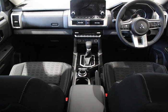 2025 Mitsubishi Triton GLS