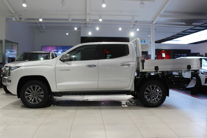 2025 Mitsubishi Triton GLS