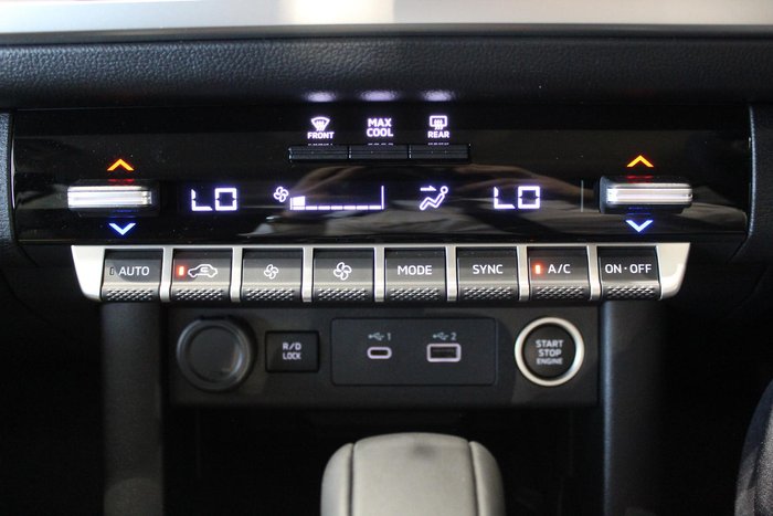 2025 Mitsubishi Triton GLS