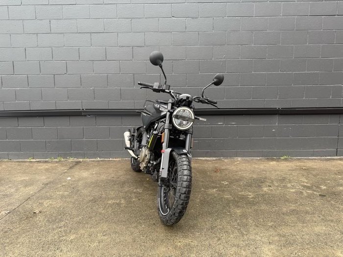2022 HUSQVARNA SVARTPILEN 401 BLACK/GREY