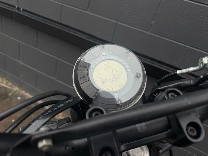 2022 HUSQVARNA SVARTPILEN 401 BLACK/GREY