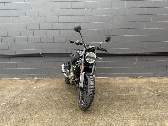 2022 HUSQVARNA SVARTPILEN 401 BLACK/GREY