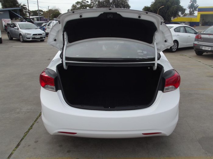 2013 Hyundai Elantra Active MD2 Creamy White