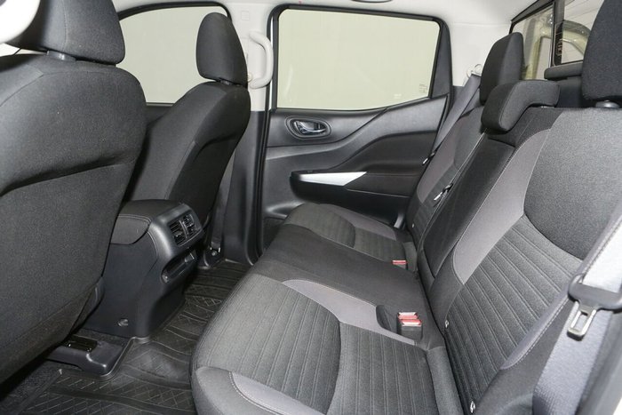 2021 Nissan Navara ST