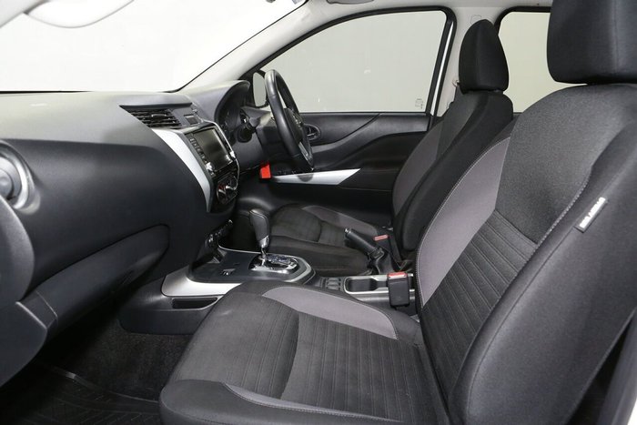 2021 Nissan Navara ST