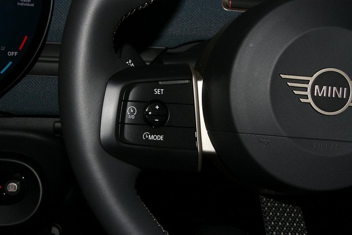 2024 MINI Aceman SE Favoured