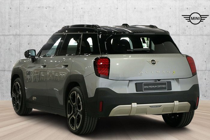 2024 MINI Aceman SE Favoured