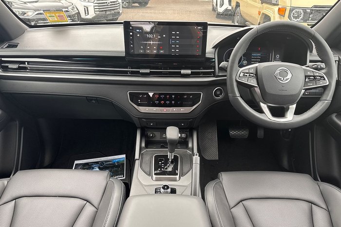 2025 KGM MUSSO ADVANCE