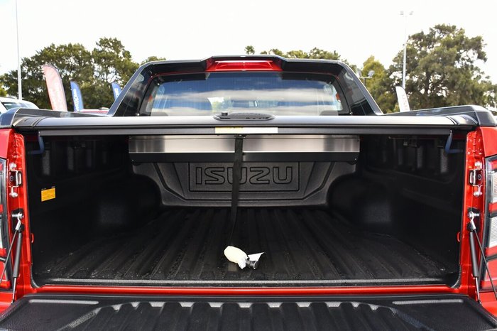 2025 Isuzu D-MAX X-TERRAIN