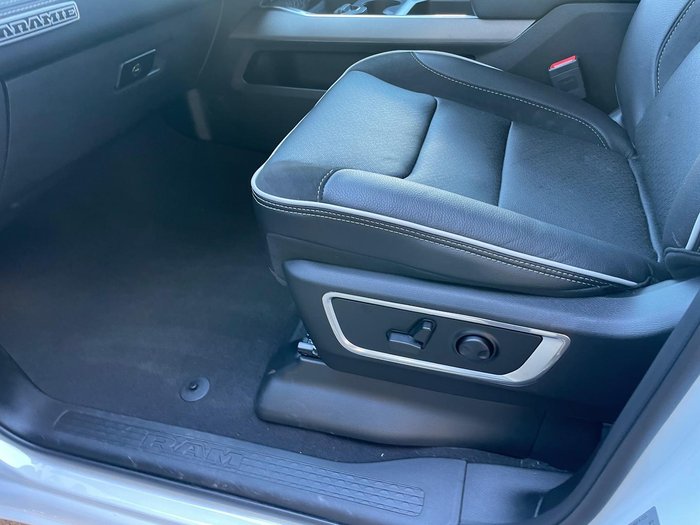 2025 RAM 1500 Laramie Sport Hurricane SO RamBox