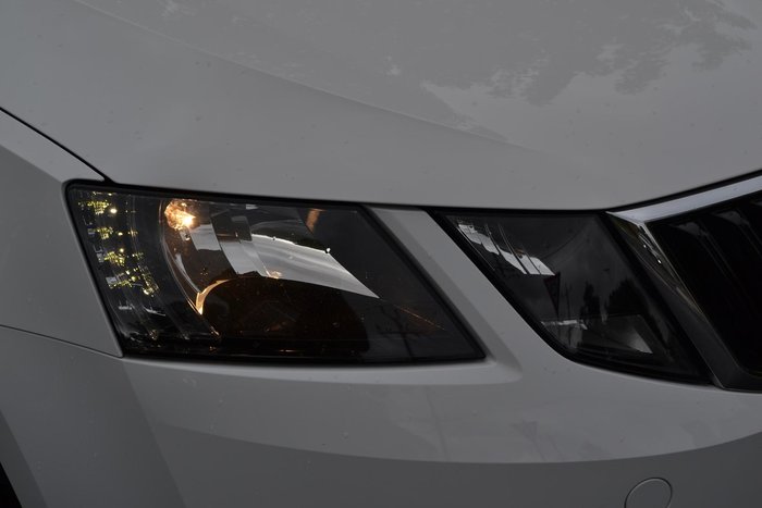 2019 SKODA Octavia 110TSI NE MY19 Moon White