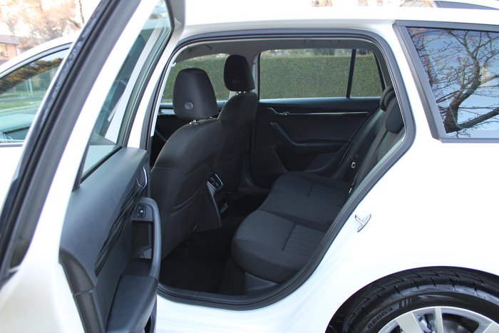 2019 SKODA Octavia 110TSI NE MY19 Moon White