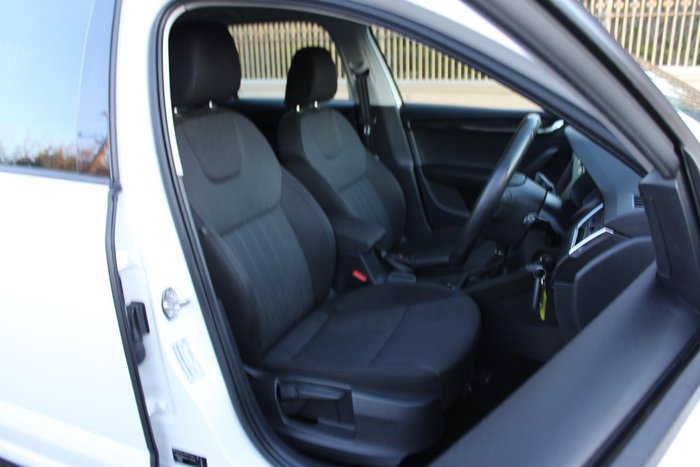 2019 SKODA Octavia 110TSI NE MY19 Moon White