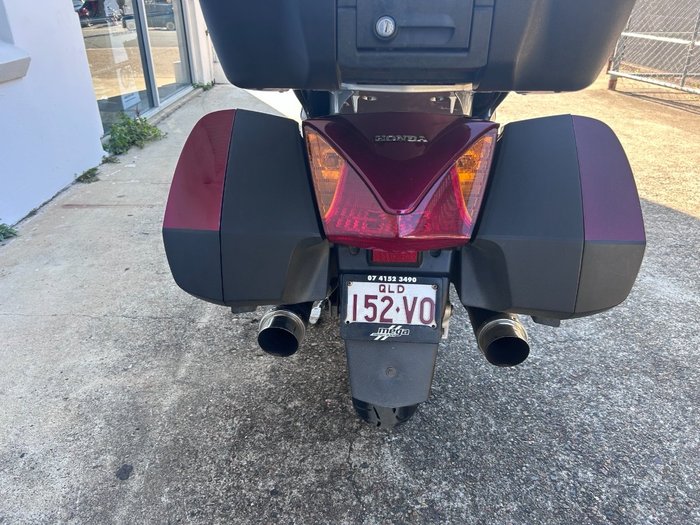 2005 Honda ST1300 RED