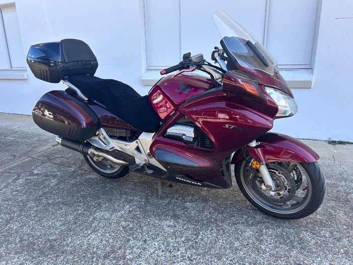 2005 Honda ST1300 RED
