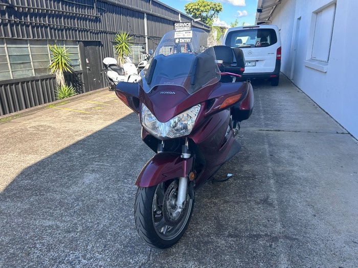 2005 Honda ST1300 RED