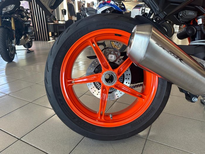 2023 KTM 1290 Super Duke R Super Duke Orange
