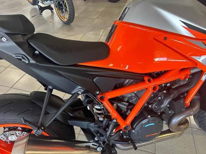 2023 KTM 1290 Super Duke R Super Duke Orange