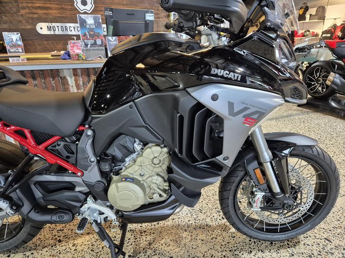 2025 Ducati Multistrada V4S Multistrada Black