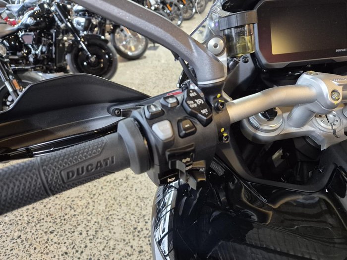 2025 Ducati Multistrada V4S Multistrada Black