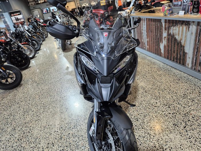 2025 Ducati Multistrada V4S Multistrada Black
