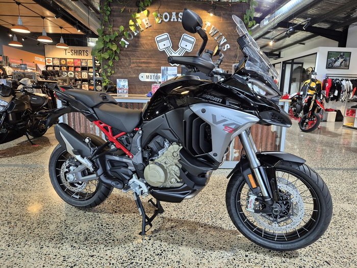 2025 Ducati Multistrada V4S Multistrada Black