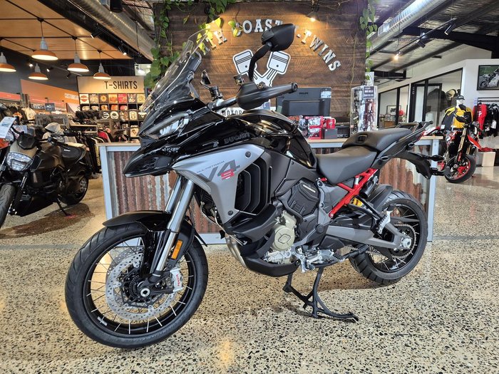 2025 Ducati Multistrada V4S Multistrada Black