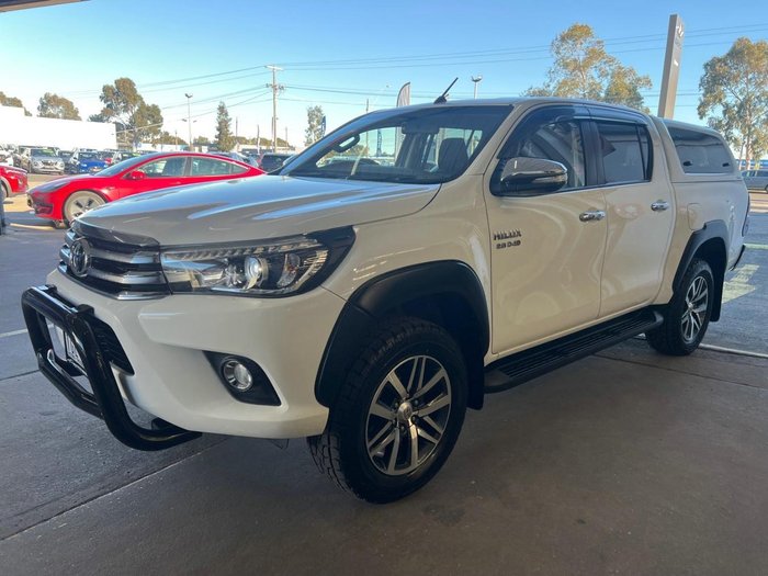 2015 Toyota Hilux SR5