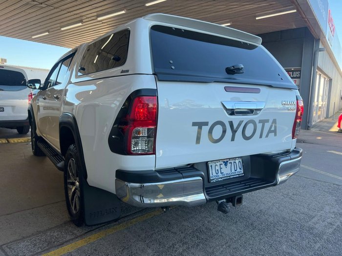 2015 Toyota Hilux SR5