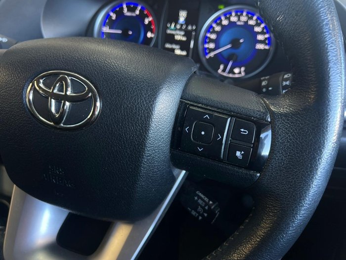 2015 Toyota Hilux SR5