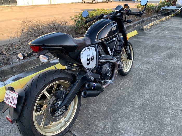 2017 DUCATI SCRAMBLER CAFE RACER White