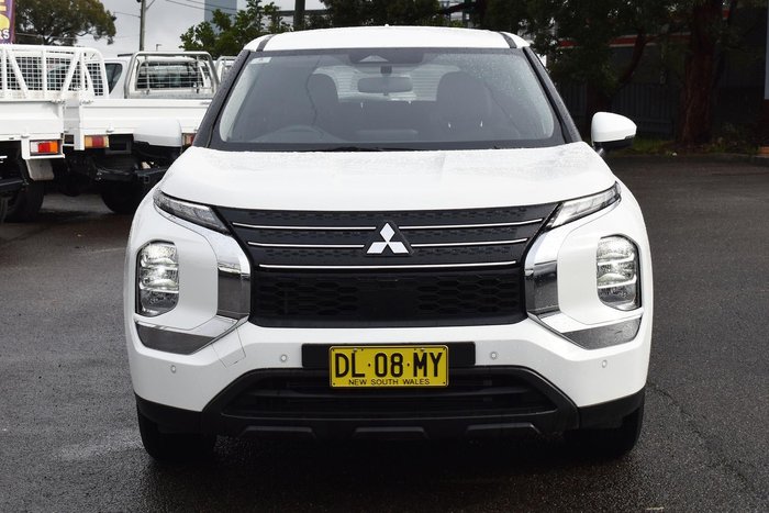 2024 Mitsubishi Outlander ES ZM MY24 White