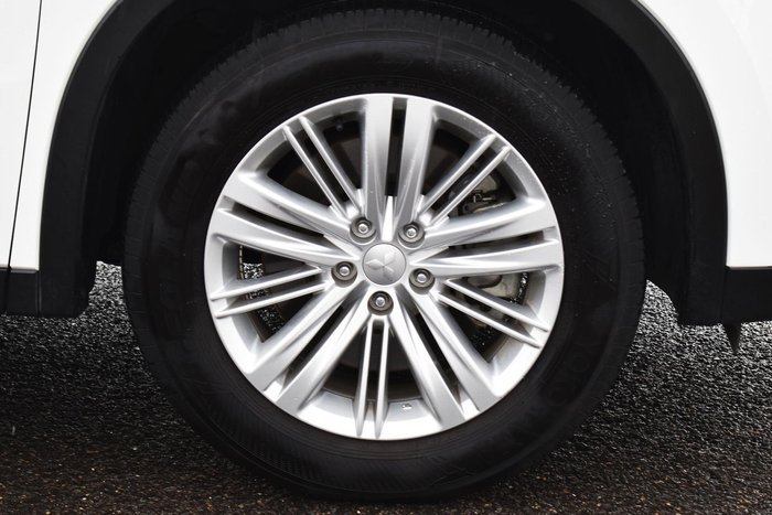 2024 Mitsubishi Outlander ES ZM MY24 White