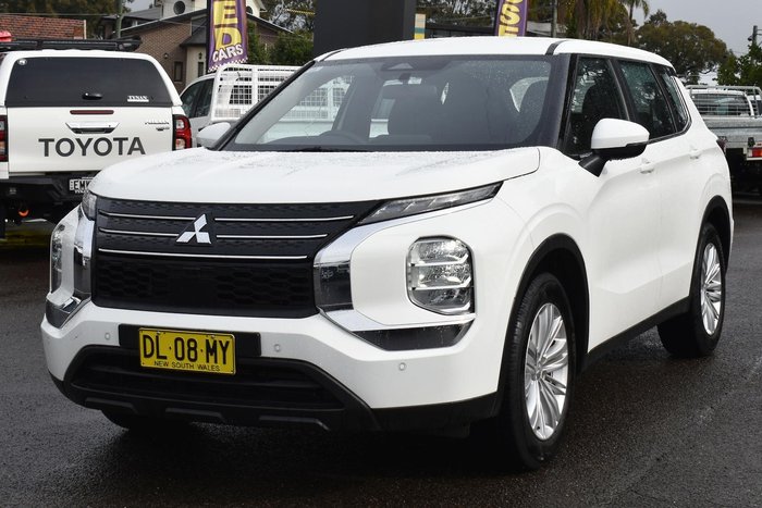 2024 Mitsubishi Outlander ES ZM MY24 White