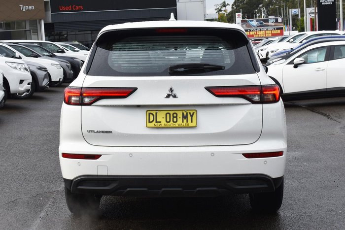 2024 Mitsubishi Outlander ES ZM MY24 White