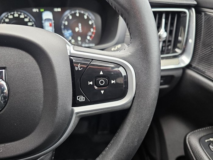 2021 Volvo V60 Cross Country B5 MY22 AWD White
