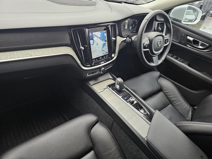 2021 Volvo V60 Cross Country B5 MY22 AWD White