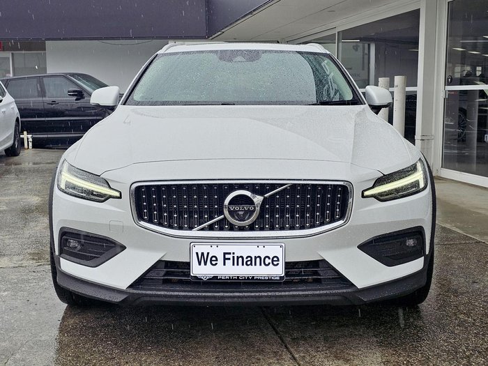 2021 Volvo V60 Cross Country B5 MY22 AWD White