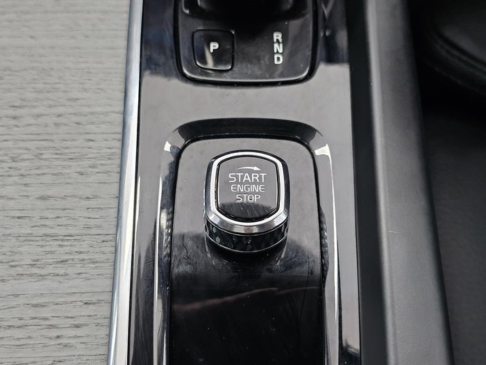 2021 Volvo V60 Cross Country B5 MY22 AWD White