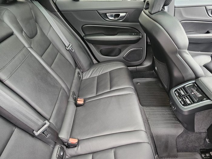 2021 Volvo V60 Cross Country B5 MY22 AWD White