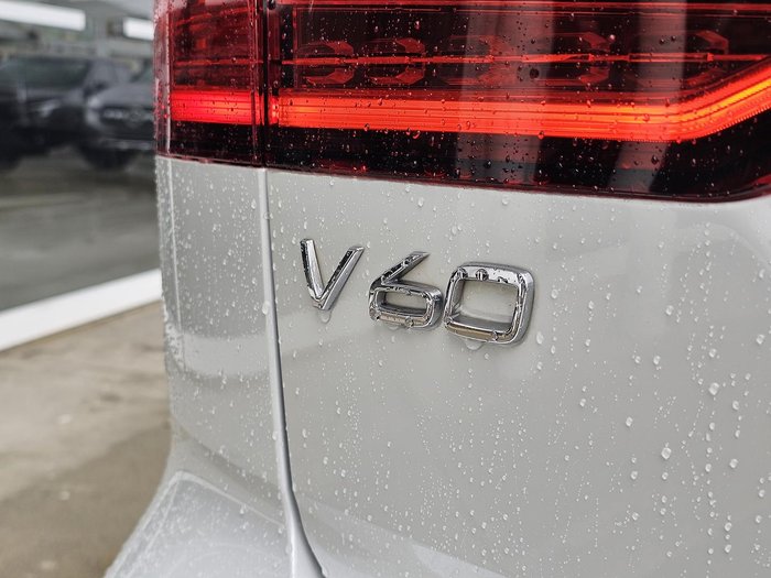 2021 Volvo V60 Cross Country B5 MY22 AWD White