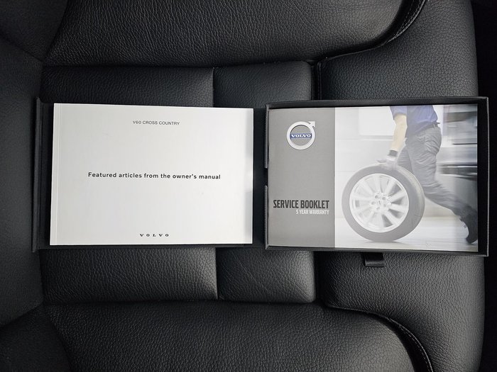 2021 Volvo V60 Cross Country B5 MY22 AWD White