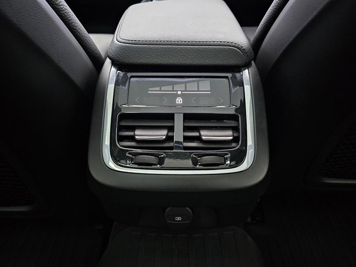 2021 Volvo V60 Cross Country B5 MY22 AWD White