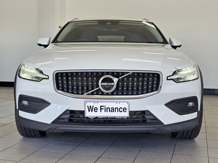 2021 Volvo V60 Cross Country B5 MY22 AWD White