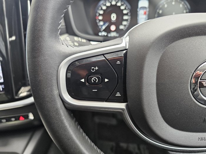 2021 Volvo V60 Cross Country B5 MY22 AWD White