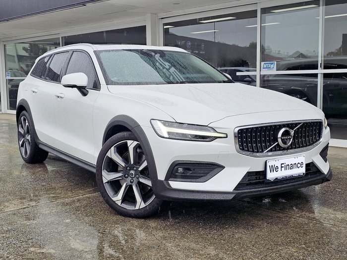 2021 Volvo V60 Cross Country B5 MY22 AWD White